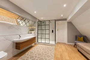 Photo 16- click for photo gallery